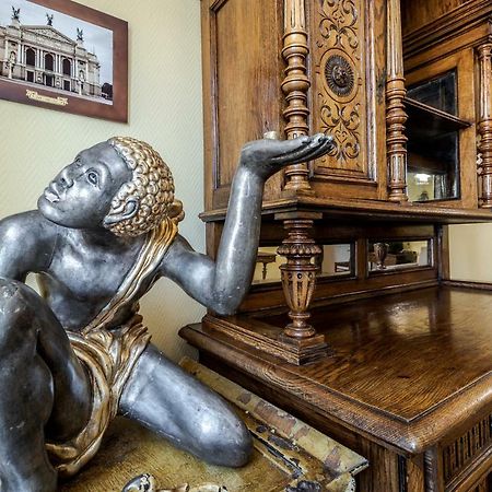 George Apartment Lviv Eksteriør billede